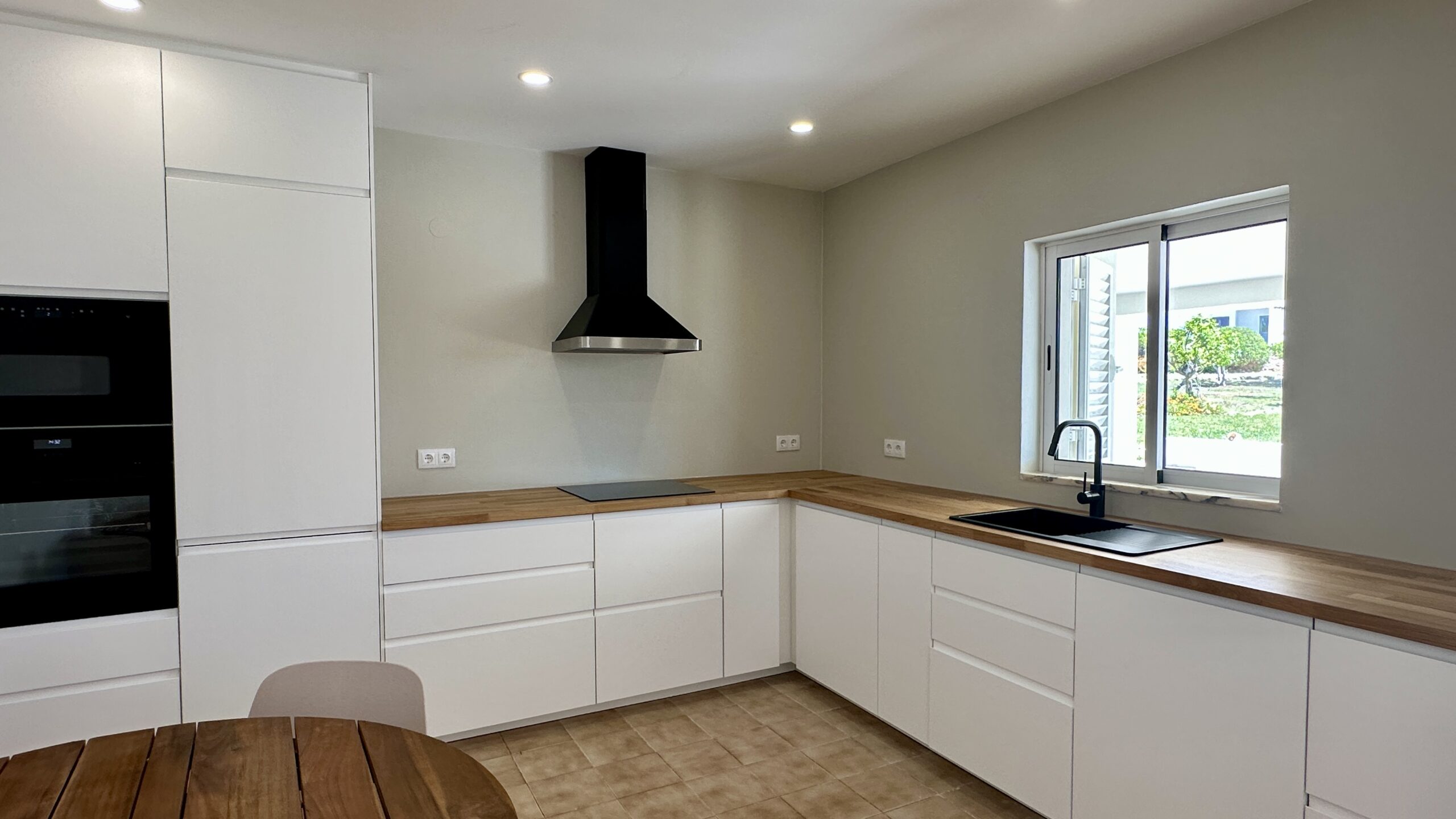 Casa Moondi fully equipped kitchen